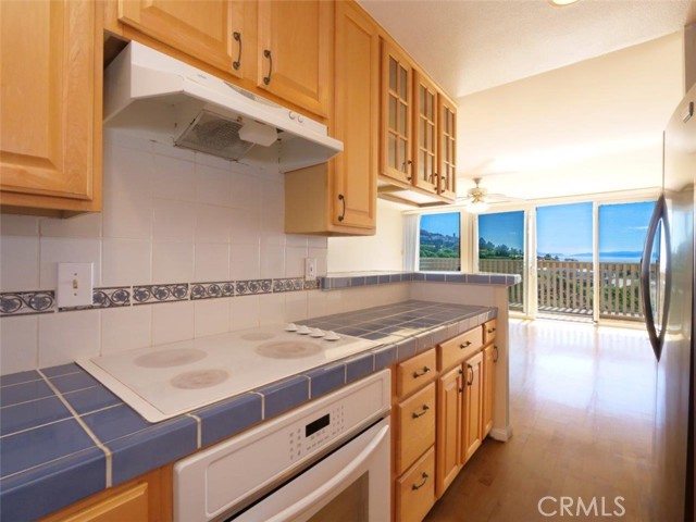 Detail Gallery Image 11 of 29 For 6526 Ocean Crest Dr #A204,  Rancho Palos Verdes,  CA 90275 - 2 Beds | 2 Baths