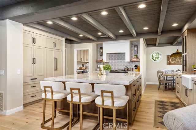 4 Golden Meadow Lane, Fallbrook CA: https://media.crmls.org/medias/5bfd3a1d-0b80-4d3e-b4a4-bb37420ee306.jpg