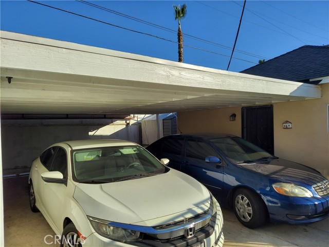 Detail Gallery Image 13 of 20 For 6230 Peach Ave, Van Nuys,  CA 91411 - 4 Beds | 2/1 Baths