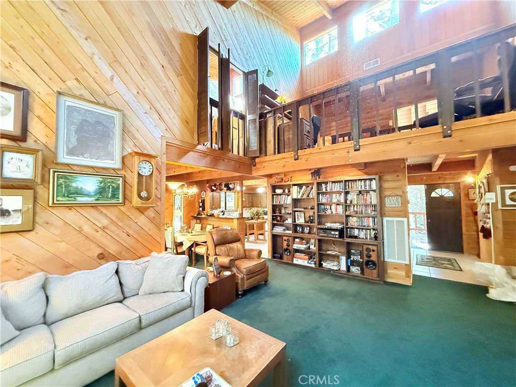 https://media.crmls.org/medias/5bfe0ebf-ef5c-482a-b047-3ffbe4056e58.jpg?preset=X-Large