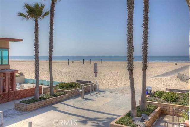 Detail Gallery Image 5 of 20 For 6800 W Oceanfront, Newport Beach,  CA 92663 - 3 Beds | 2 Baths