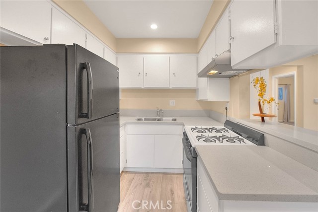 Detail Gallery Image 14 of 39 For 5021 Atlantic Ave #27,  Long Beach,  CA 90805 - 2 Beds | 1 Baths