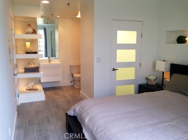 8811 Burton Way # 209, Los Angeles, California 90048, 1 Bedroom Bedrooms, ,1 BathroomBathrooms,Residential Lease,For Rent,8811 Burton Way # 209,CRSR24158270
