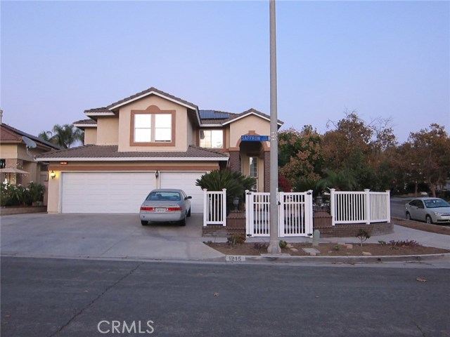 1215 Saffron Circle, Corona, CA 92879