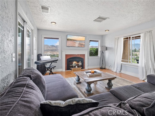 Detail Gallery Image 12 of 45 For 18728 Plumas St, Hesperia,  CA 92345 - 4 Beds | 2 Baths