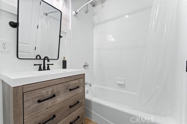 18534 Cobblestone Court, Yorba Linda CA: https://media.crmls.org/medias/5bffa125-f5c3-498d-b262-e0c4026a994b.jpg