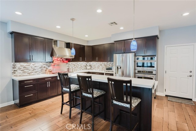 26052 Shadow Rock Lane, Valencia CA: https://media.crmls.org/medias/5c00f1f5-fd05-412b-9522-96f000b3c87c.jpg
