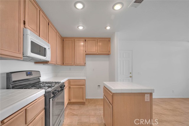 Detail Gallery Image 13 of 35 For 14704 Molise Ct, Chino Hills,  CA 91709 - 3 Beds | 2/1 Baths