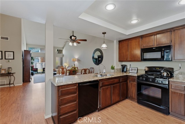 Detail Gallery Image 13 of 45 For 5380 via De La Zorra, Yorba Linda,  CA 92887 - 2 Beds | 2 Baths