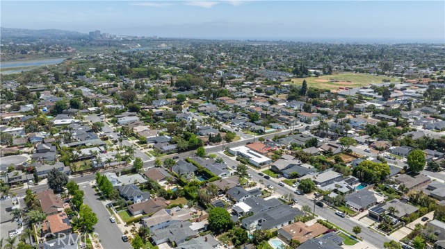 270 Cecil Place, Costa Mesa CA: https://media.crmls.org/medias/5c0147d8-67c2-4222-beb1-626d71fbf49a.jpg