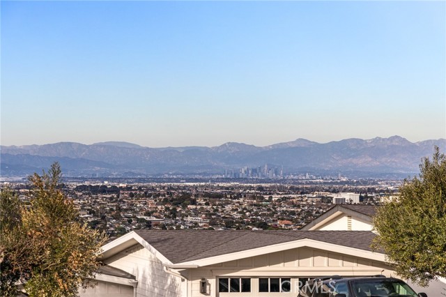 Detail Gallery Image 5 of 37 For 924 Calle Miramar, Redondo Beach,  CA 90277 - 3 Beds | 2 Baths