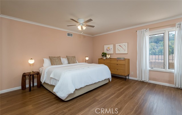Detail Gallery Image 17 of 38 For 2251 El Arbolita Dr, Glendale,  CA 91208 - 2 Beds | 2 Baths