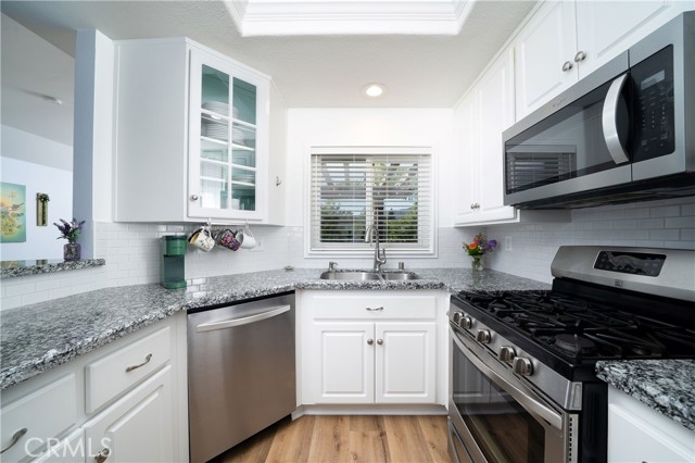 Detail Gallery Image 4 of 58 For 36 via Lavendera, Rancho Santa Margarita,  CA 92688 - 2 Beds | 2 Baths