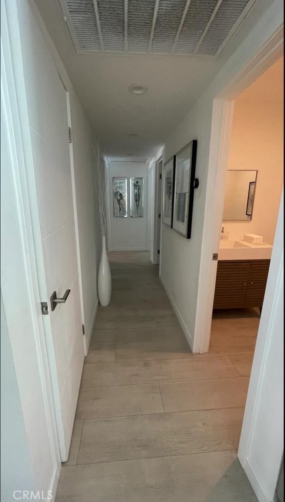 5357 Ellenvale Avenue, Woodland Hills CA: https://media.crmls.org/medias/5c03d61b-37a6-40bc-94cd-af5ed0a48dca.jpg