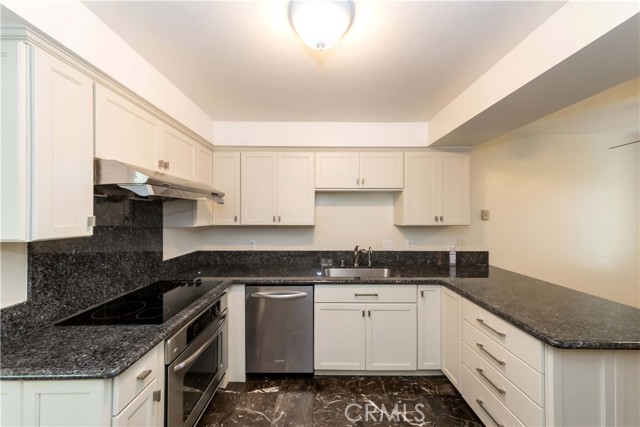 31 Via Sevilla, Rolling Hills Estates CA: https://media.crmls.org/medias/5c04cb72-d647-48df-acaa-1303cc7ad109.jpg