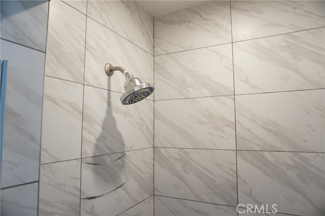 10109 Noble Avenue, Mission Hills (San Fernando) CA: https://media.crmls.org/medias/5c04fe71-b1f2-48c4-9850-b94492b4cd5c.jpg