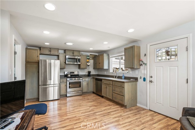 Detail Gallery Image 33 of 48 For 28274 San Martinez Grande Canyon Rd, Castaic,  CA 91384 - 3 Beds | 3 Baths