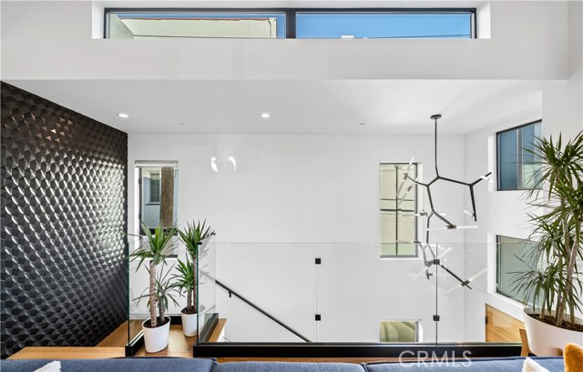 171 Savona Walk, Long Beach CA: https://media.crmls.org/medias/5c057846-f5a2-4ef7-9ac3-b1bc59bbaeac.jpg