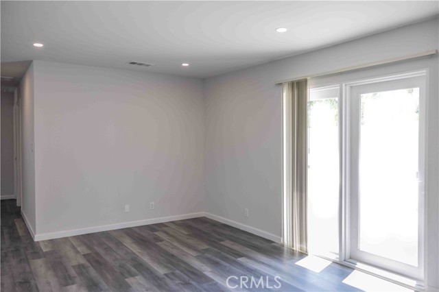 Detail Gallery Image 5 of 21 For 10808 Alameda Ave, Bloomington,  CA 92316 - 3 Beds | 1 Baths