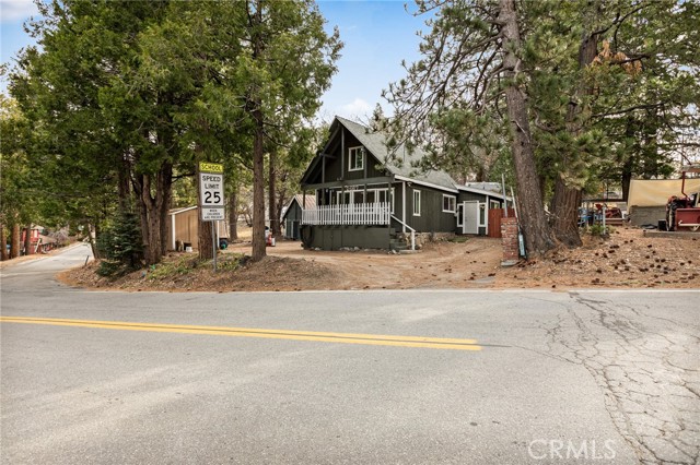 Detail Gallery Image 32 of 39 For 2667 Hunsaker, Running Springs,  CA 92382 - 4 Beds | 2 Baths