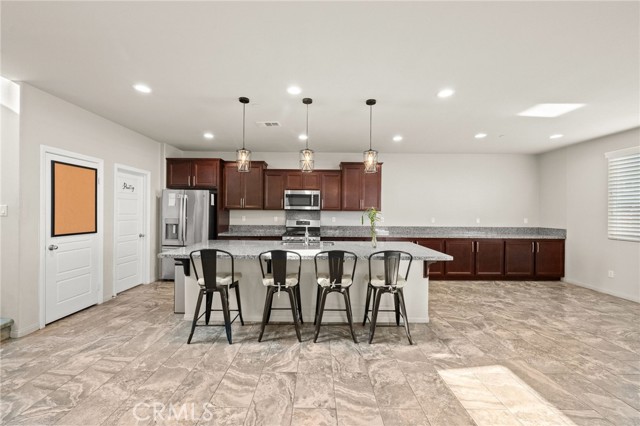 Detail Gallery Image 19 of 52 For 26535 Emperor Rd, Menifee,  CA 92585 - 5 Beds | 3 Baths