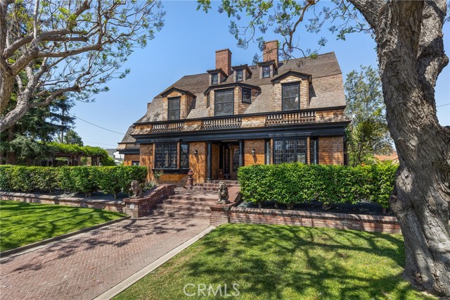 Detail Gallery Image 3 of 62 For 11 La Linda Dr, Long Beach,  CA 90807 - 8 Beds | 4/3 Baths