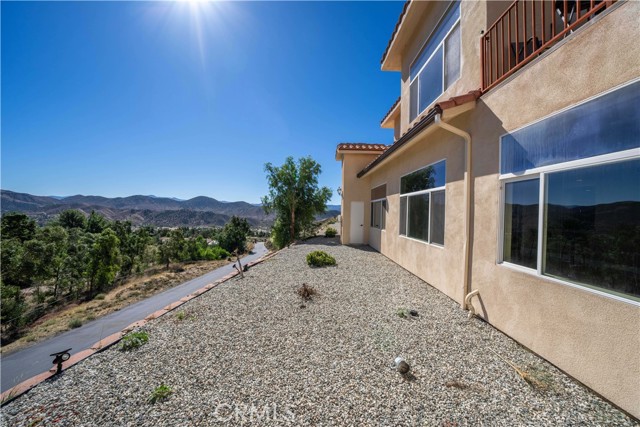 Detail Gallery Image 64 of 71 For 9455 Hierba Rd, Agua Dulce,  CA 91390 - 5 Beds | 4/1 Baths