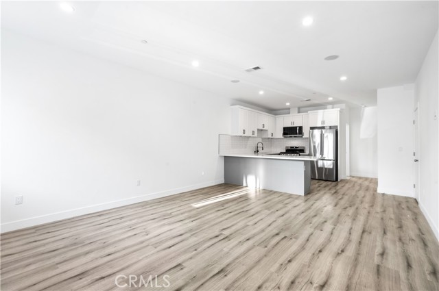 Detail Gallery Image 3 of 36 For 5000 Cleon #1/2,  North Hollywood,  CA 91601 - 4 Beds | 3 Baths