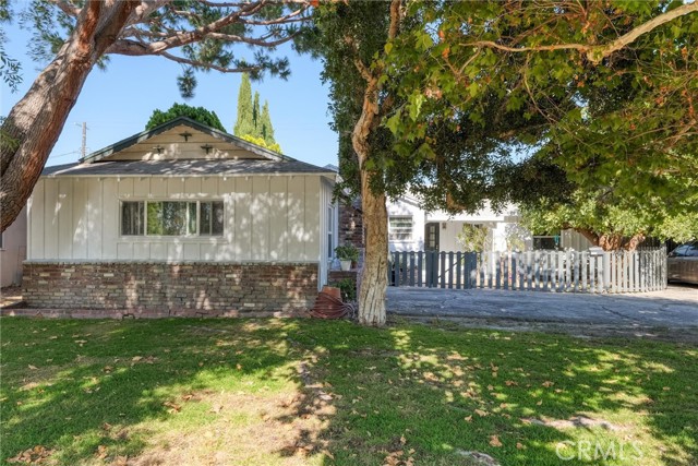 6232 Riverton Avenue, North Hollywood CA: https://media.crmls.org/medias/5c07b1ed-6c2a-498d-a53d-b0e3a3d1a0dd.jpg