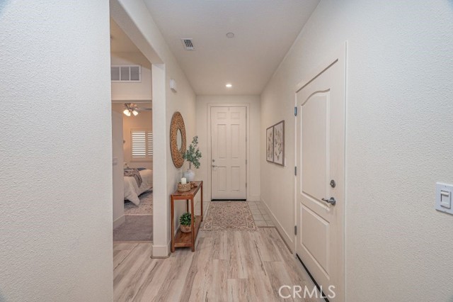 Detail Gallery Image 6 of 38 For 869 Grace Dr, Los Banos,  CA 93635 - 2 Beds | 2 Baths