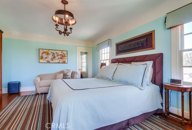 1239 S Patton Avenue, San Pedro CA: https://media.crmls.org/medias/5c09af1b-80b5-45f6-8311-1839c6605e97.jpg