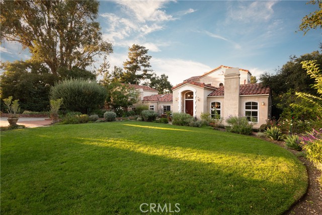 21149 Entrada Road, Topanga CA: https://media.crmls.org/medias/5c0a04b8-75e4-4342-a4bf-b77c1d02d683.jpg
