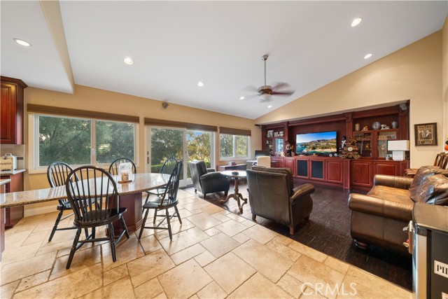 Detail Gallery Image 29 of 66 For 607 West, La Habra Heights,  CA 90631 - 5 Beds | 4 Baths