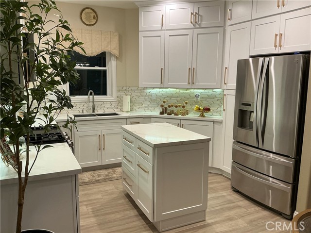 Detail Gallery Image 10 of 44 For 508 Bannister Way #B,  Simi Valley,  CA 93065 - 3 Beds | 2/1 Baths