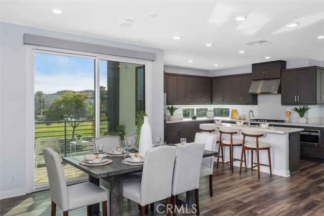 Detail Gallery Image 3 of 40 For 430 Transport, Tustin,  CA 92782 - 4 Beds | 3/1 Baths