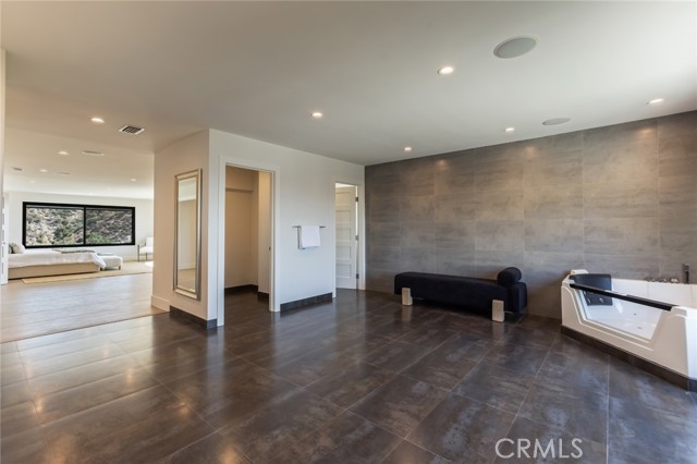 Detail Gallery Image 23 of 62 For 2111 Rimcrest Dr, Glendale,  CA 91207 - 4 Beds | 5 Baths