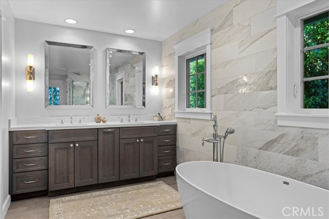 4224 Via Pinzon, Palos Verdes Estates, California 90274, 5 Bedrooms Bedrooms, ,2 BathroomsBathrooms,Residential,Sold,Via Pinzon,SB22098109