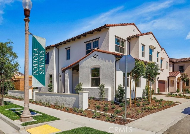 228 Birdseye, Irvine CA: https://media.crmls.org/medias/5c0cd55a-6680-492b-9963-179f900c67fe.jpg