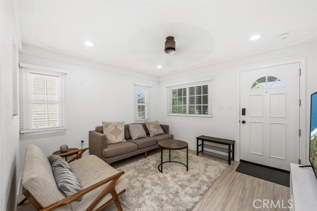 Detail Gallery Image 10 of 26 For 4134 W 107th St, Inglewood,  CA 90304 - 3 Beds | 2 Baths