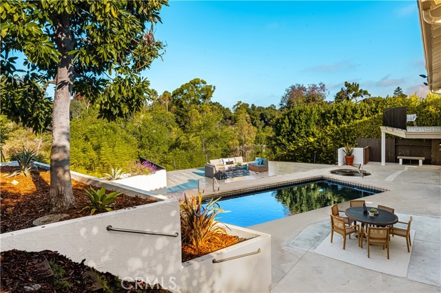 Detail Gallery Image 2 of 41 For 26633 Academy, Palos Verdes Peninsula,  CA 90274 - 5 Beds | 3 Baths