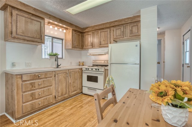 2350 250th Street, Lomita CA: https://media.crmls.org/medias/5c0d4fcc-67e1-4995-8a4e-60a066461093.jpg