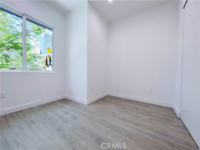 95 harkness Avenue, Pasadena CA: https://media.crmls.org/medias/5c0df6fd-0d52-42a5-bcff-a6c1bed1d459.jpg