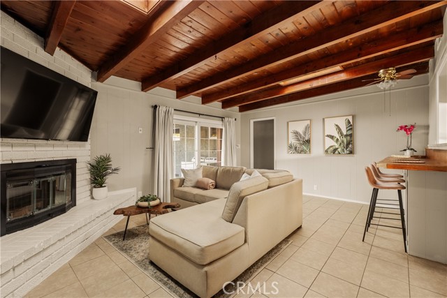 Detail Gallery Image 14 of 27 For 1640 N Lincoln St, Burbank,  CA 91506 - 4 Beds | 2 Baths