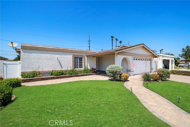 Detail Gallery Image 2 of 38 For 9181 Sherry Cir, Huntington Beach,  CA 92646 - 4 Beds | 2 Baths