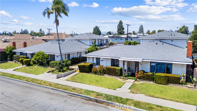 3049 Topaz Lane, Fullerton CA: https://media.crmls.org/medias/5c0fb9e7-2f2e-4919-86af-f40b662a3816.jpg