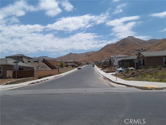 21108 Bison Mesa Road, Riverside CA: https://media.crmls.org/medias/5c100780-9bb3-4dab-b166-0a430f402e9e.jpg