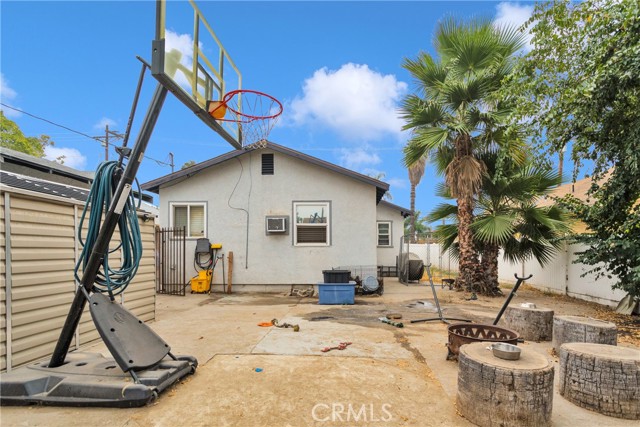 1554 N Sierra Way, San Bernardino CA: https://media.crmls.org/medias/5c105fb1-7b3b-4571-b4f8-a744f5fd6acf.jpg