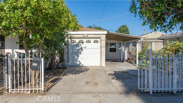 Image 2 for 9524 Grape St, Los Angeles, CA 90002