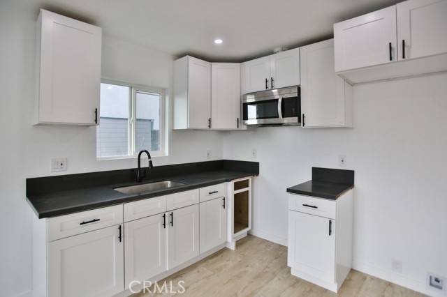 11114 Willowbrook Avenue, Los Angeles CA: https://media.crmls.org/medias/5c112f93-d607-4086-9514-05e2982d5320.jpg
