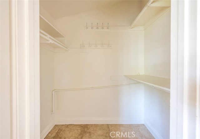 Detail Gallery Image 26 of 37 For 20546 Miranda Pl, Woodland Hills,  CA 91367 - 3 Beds | 2 Baths